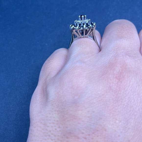 Vintage Diamond & Blue Sapphire Ring - Picture 2 of 6